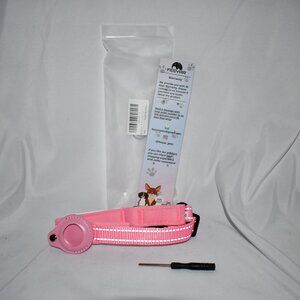 Feeyar Padded Reflective AirTag Dog Collar in Pink Size: SMALL NWT
